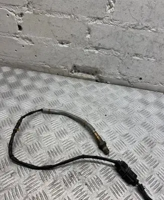Volkswagen PASSAT CC Lambda probe sensor 06F906262