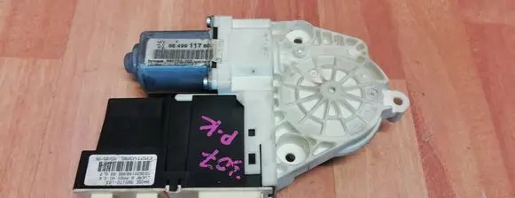 Peugeot 307 Front door window regulator motor 9649911780 980702100