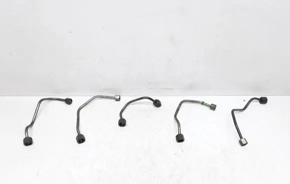 Volvo V60 Fuel injector supply line/pipe 