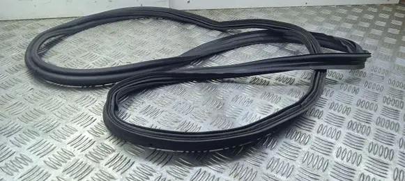 Mercedes-Benz C W205 Trunk rubber seal (body) A2057502900