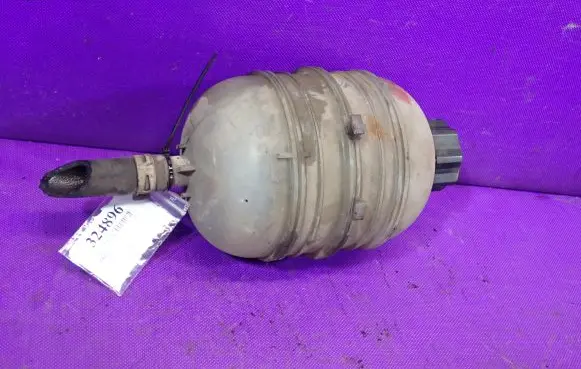 Peugeot 206 CC Coolant expansion tank/reservoir 9647777280