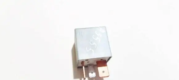 Skoda Fabia Mk1 (6Y) Other relay 357911253 wl050237003