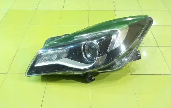 Opel Insignia A Headlight/headlamp 13409908
