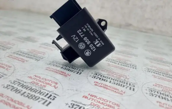 Volkswagen PASSAT B6 Seat heating relay 1Z0959772