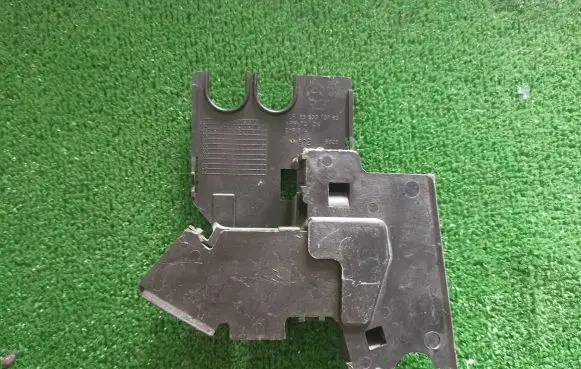 Other engine bay part