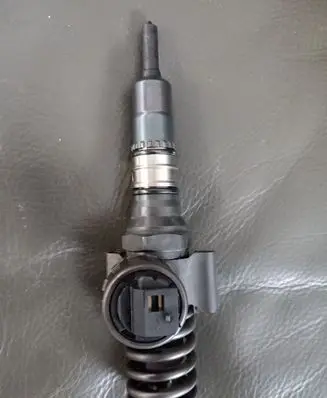 Audi A3 S3 8P Fuel injector 03G130073G
