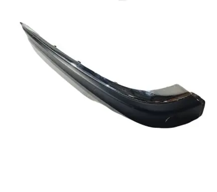 Rear bumper trim bar molding