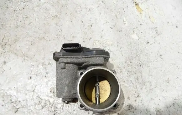 KIA Pro Cee'd III Throttle valve 1226S