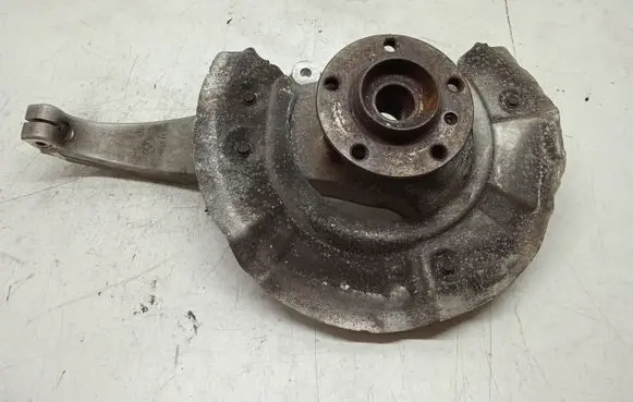 BMW 5 F10 F11 Front wheel hub