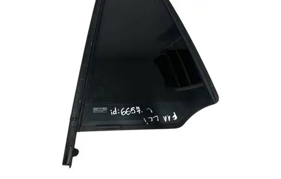 BMW 5 F10 F11 Rear vent window glass 7182045 51357182045 43R001582