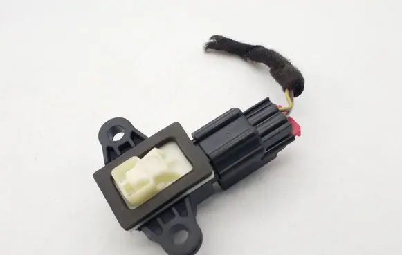 Ford Fiesta Airbag deployment crash/impact sensor DG1314C676AA 4CC591F0