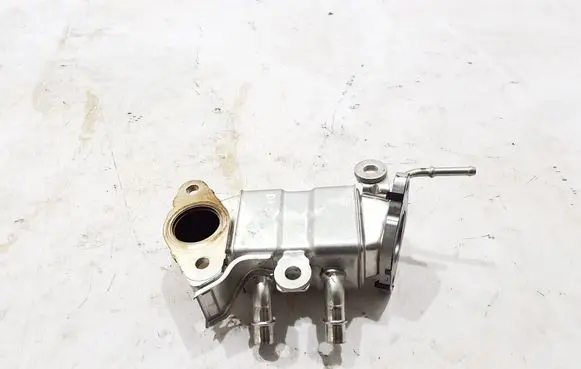 Dacia Duster EGR valve cooler 147357722R