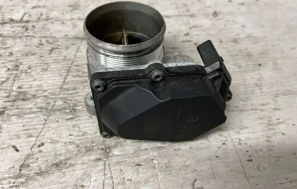 Audi A8 S8 D4 4H Throttle valve 059145950AA