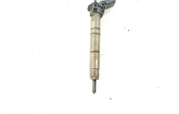 Mercedes-Benz E W211 Fuel injector 6420701387 6420701987