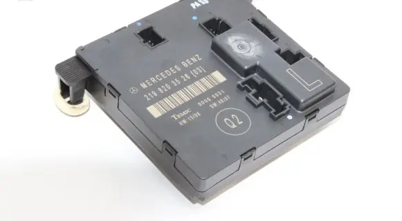 Mercedes-Benz CLS C219 Door control unit/module 2198203526