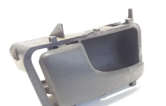 Rear door interior handle