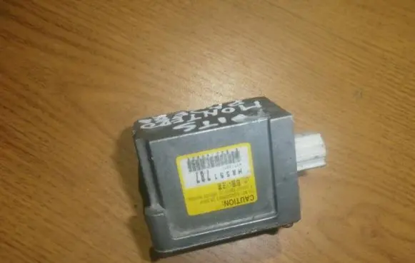 Mitsubishi Pajero Airbag deployment crash/impact sensor MR551787