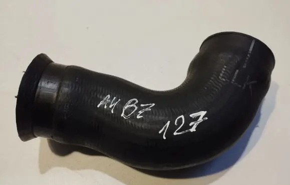 Audi A4 S4 B7 8E 8H Engine coolant pipe/hose