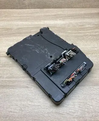 Renault Megane II Comfort/convenience module 8200306435