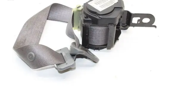 Jeep Grand Cherokee (WK) Front seatbelt