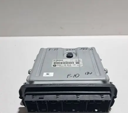 BMW 5 F10 F11 Engine control unit/module 0281017627 8513161 030167309