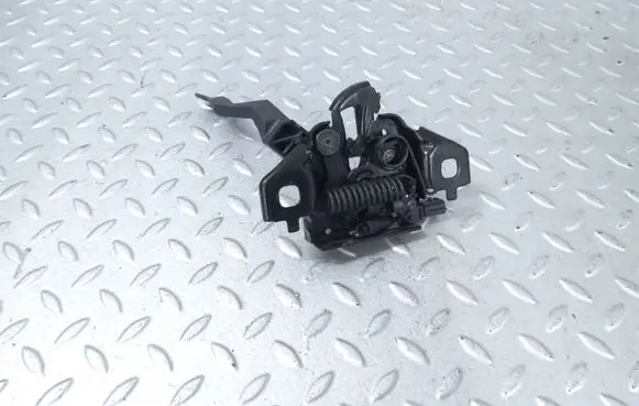Engine bonnet/hood lock/catch