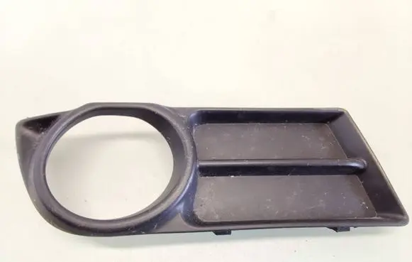 Toyota Corolla Verso E121 Front fog light trim/grill 521270F020