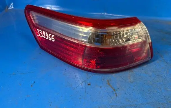 Toyota Camry Boot/trunk interior light 8156006240
