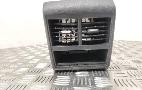 Citroen DS7 Crossback Rear air vent grill 98200718ZD ABSPA777B