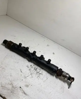 Toyota Avensis T250 Fuel main line pipe