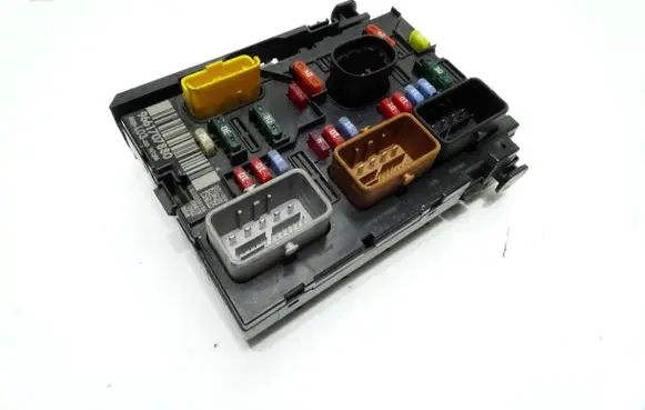 Citroen C3 Fuse module 9661707880 12230196