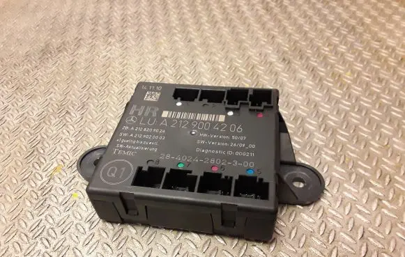 Mercedes-Benz E W212 Door control unit/module 2129004206 A2129004206