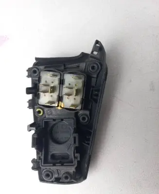 Mercedes-Benz Sprinter W901 W902 W903 W904 Electric window control switch 9017270428