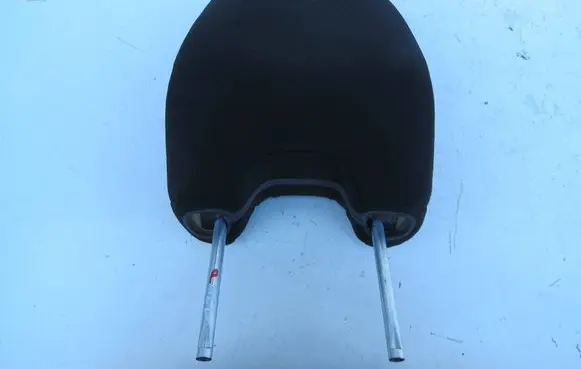 Volvo S60 Front seat headrest 