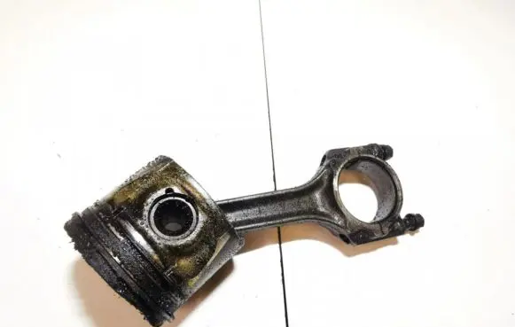 Chrysler Voyager Piston with connecting rod 4430