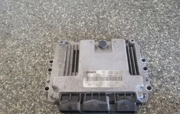 Renault Scenic II - Grand scenic II Engine control unit/module 0281011776 8200391966