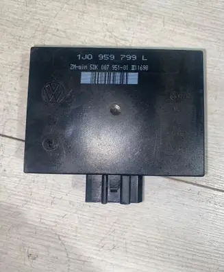 Skoda Octavia Mk1 (1U) Engine control unit/module 1J0959799L 5DK00795101