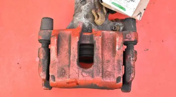 Mazda 3 I Rear brake caliper
