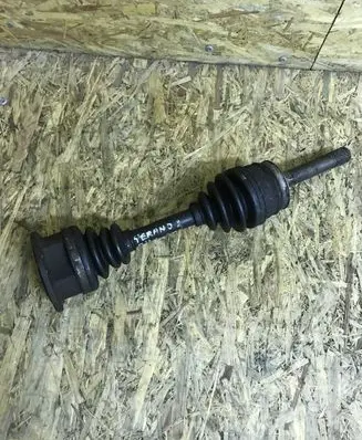 Nissan Terrano Front driveshaft