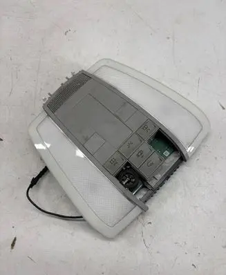Mercedes-Benz C W204 Front seat light A2048202001 2JM00926803 0108562475