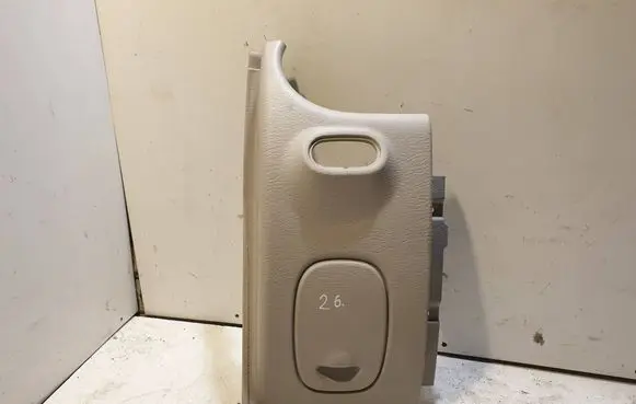 Chrysler PT Cruiser Fuse box cover