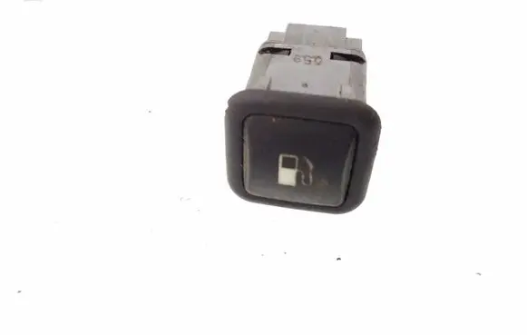 Volkswagen Golf IV Fuel tank opening switch 3B0959833A