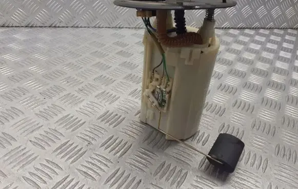 KIA Carnival Mechanical fuel pump 0K52C1335X