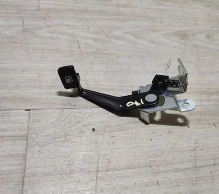 Suzuki Vitara (LY) Fuel tank opening switch 