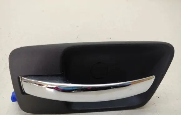 Chrysler 300 - 300C Rear door interior handle trim 100010708