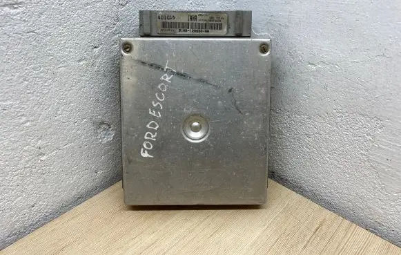 Ford Escort Engine control unit/module 91AB12A650HA 4D1C15 CFFSD101