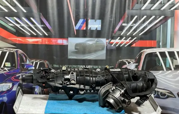 BMW 3 E90 E91 Intake manifold 4728712 8507239