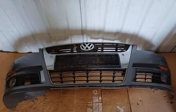 Volkswagen PASSAT B6 Front bumper 3C0807221
