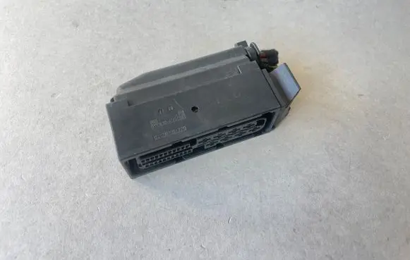Audi A6 S6 C6 4F ABS module connector plug 4f0973763a