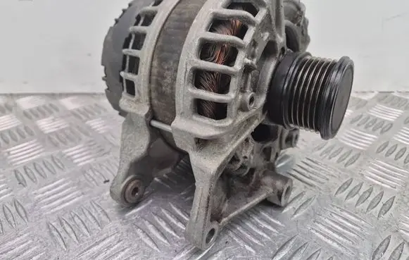 Mercedes-Benz C W205 Generator/alternator A0009067703 160908 0125812011